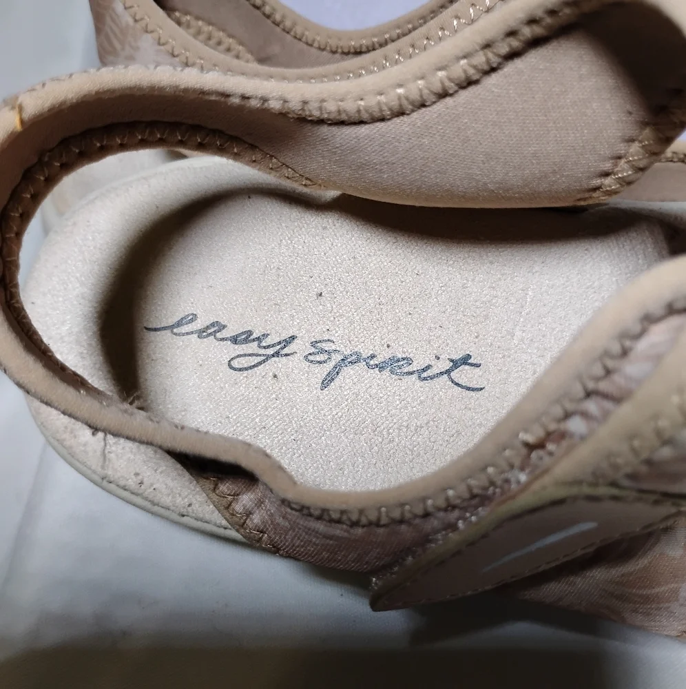 Easy Spirit women size